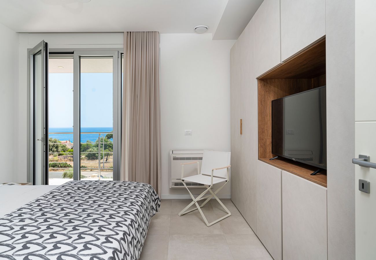 Villa a Siracusa - Lussuosa villa con piscina fronte mare, Plemmirio, Siracusa
