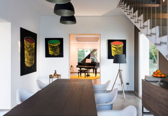 Villa a Siracusa - Lussuosa villa con piscina, jacuzzi e accesso al mare, Di Casa In SIcilia Villa a Siracusa - Lussuosa villa con piscina, jacuzzi e accesso al mare, Di Casa In SIcilia