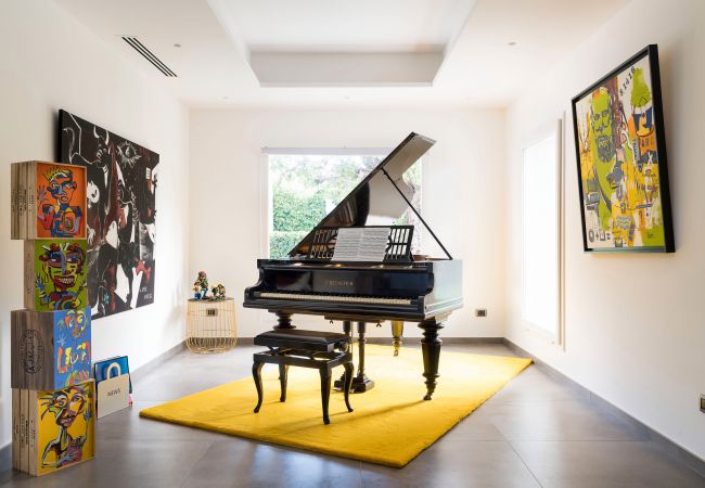 Villa a Siracusa - Lussuosa villa con piscina, jacuzzi e accesso al mare, Di Casa In SIcilia Villa a Siracusa - Lussuosa villa con piscina, jacuzzi e accesso al mare, Di Casa In SIcilia