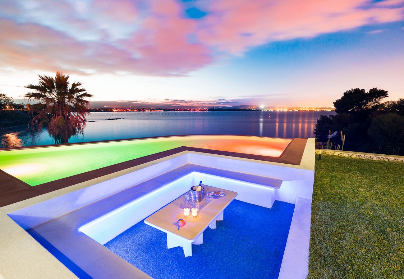 Villa a Siracusa - Lussuosa villa con piscina e accesso al mare, Plemmirio, Siracusa