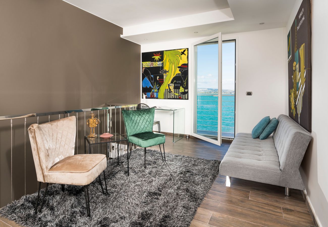 Villa a Siracusa - Lussuosa villa con piscina e accesso al mare, Plemmirio, Siracusa