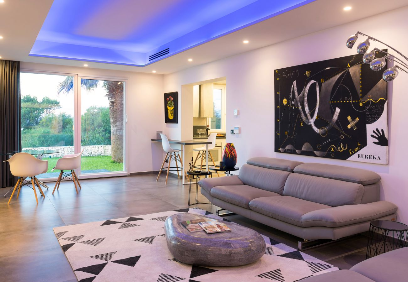 Villa a Siracusa - Lussuosa villa con piscina e accesso al mare, Plemmirio, Siracusa