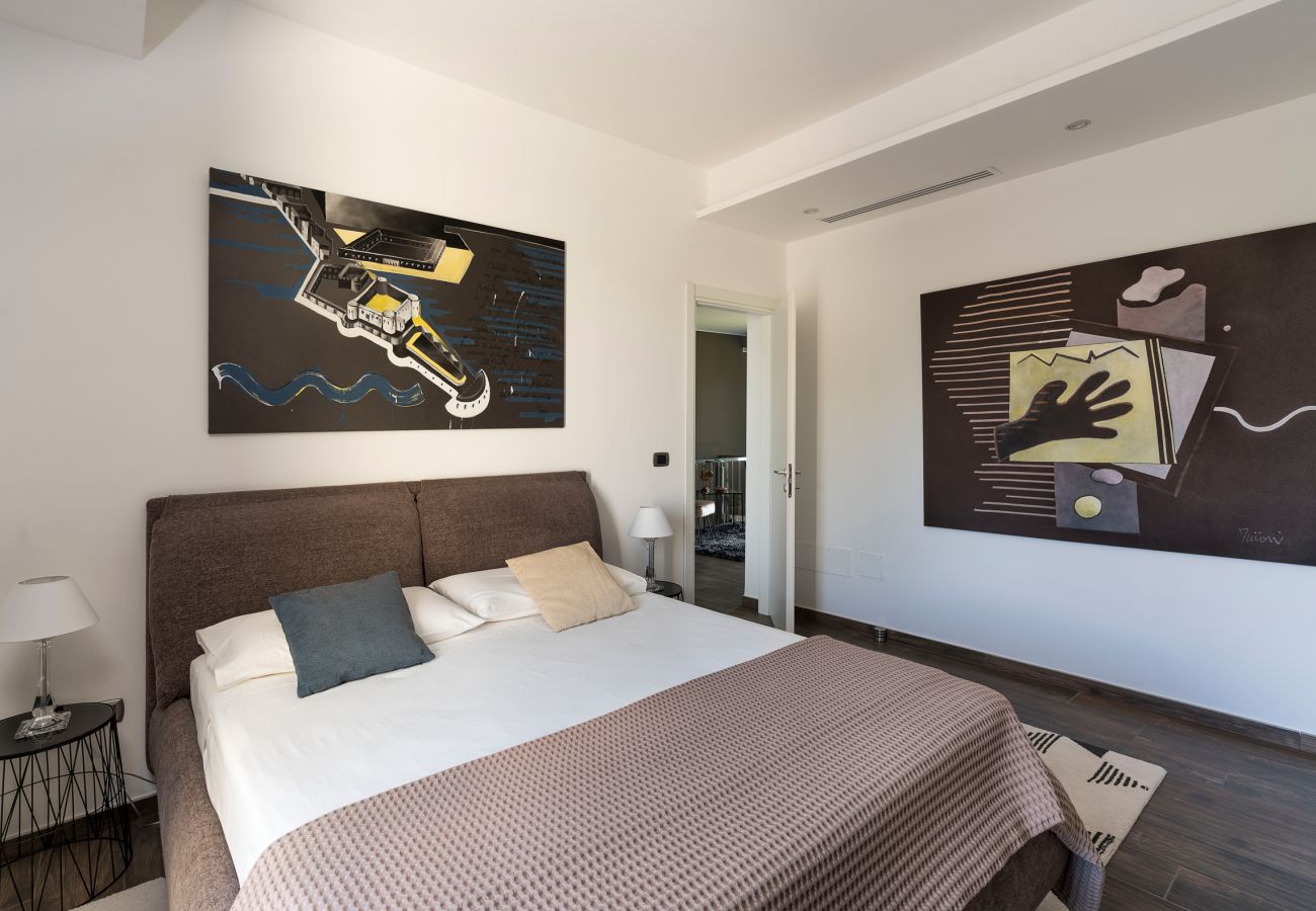 Villa a Siracusa - Lussuosa villa con piscina e accesso al mare, Plemmirio, Siracusa