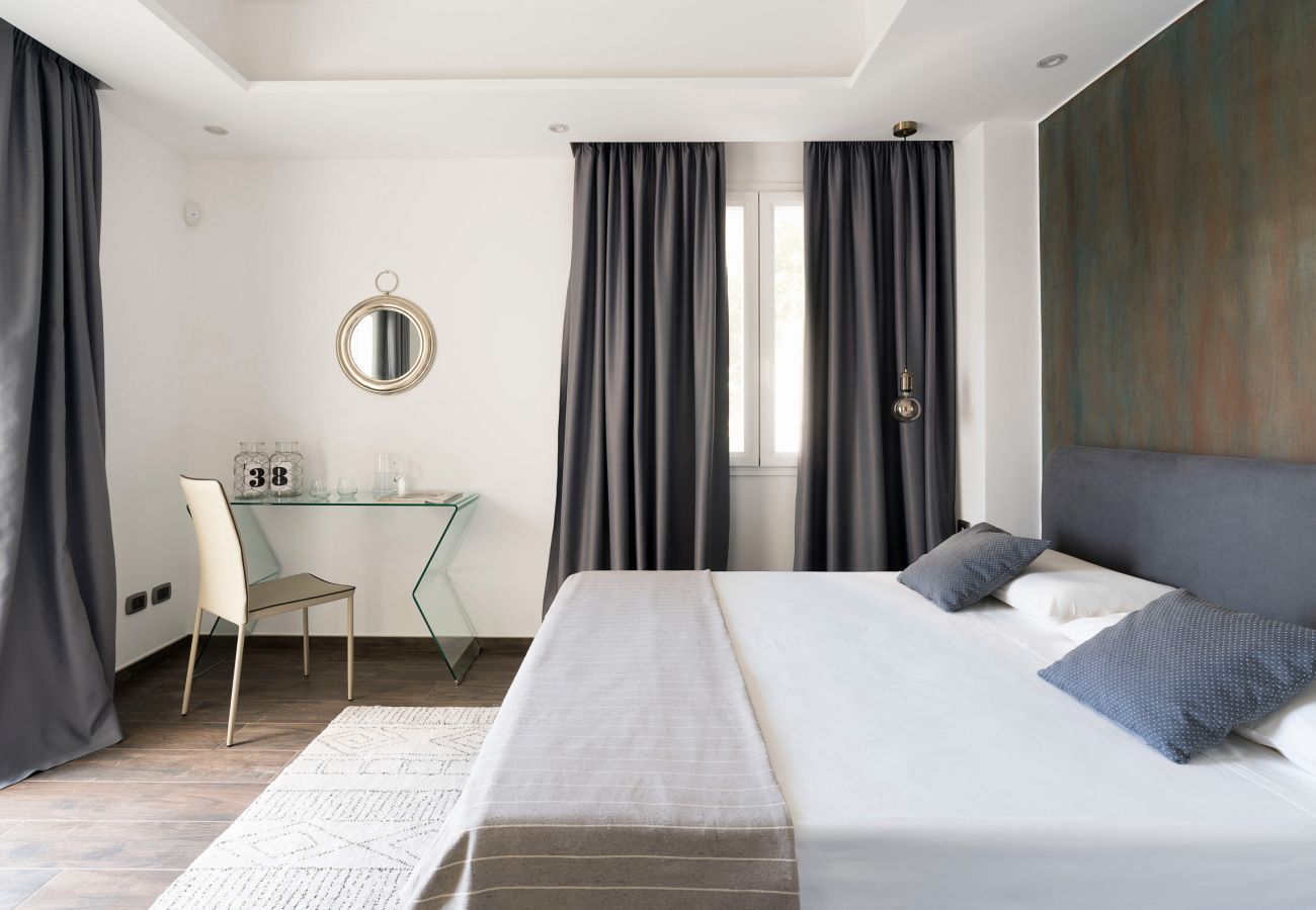 Villa a Siracusa - Lussuosa villa con piscina e accesso al mare, Plemmirio, Siracusa