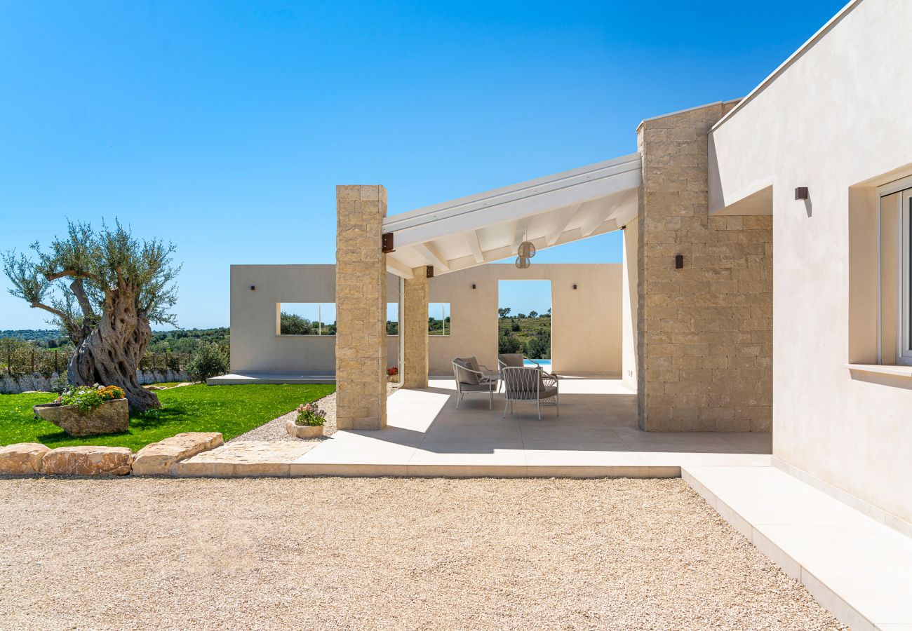 Villa a Rosolini - Villa con piscina a Rosolini