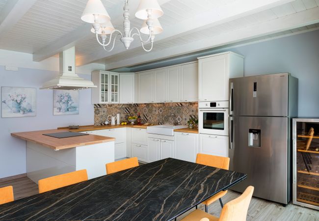 Villa a Castelmola - Villa con piscina a Castelmola, Taormina Villa a Castelmola - Villa con piscina a Castelmola, Taormina