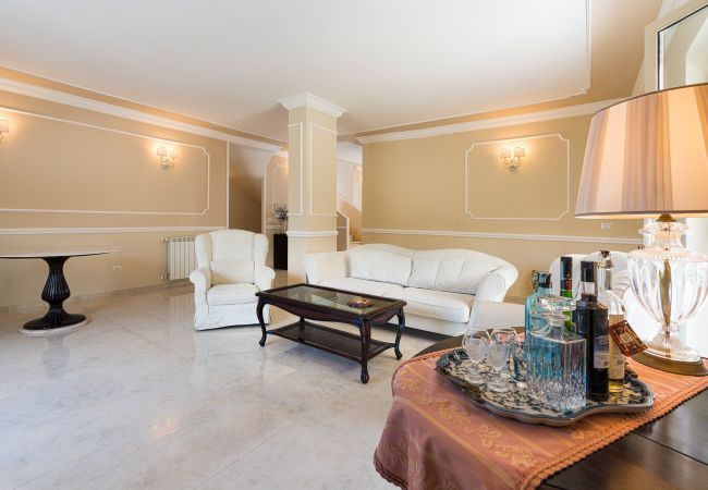 Villa a Castelmola - Villa con piscina a Castelmola, Taormina Villa a Castelmola - Villa con piscina a Castelmola, Taormina