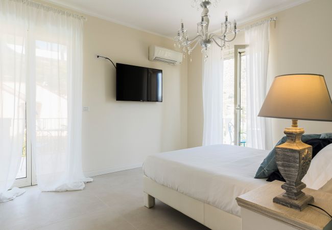 Villa a Castelmola - Villa con piscina a Castelmola, Taormina Villa a Castelmola - Villa con piscina a Castelmola, Taormina