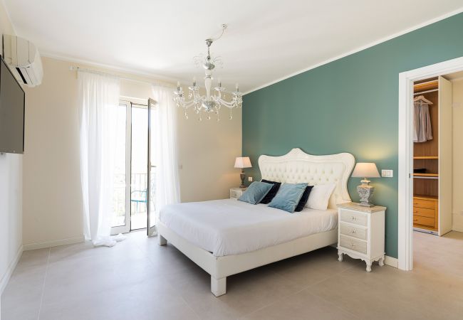 Villa a Castelmola - Villa con piscina a Castelmola, Taormina Villa a Castelmola - Villa con piscina a Castelmola, Taormina