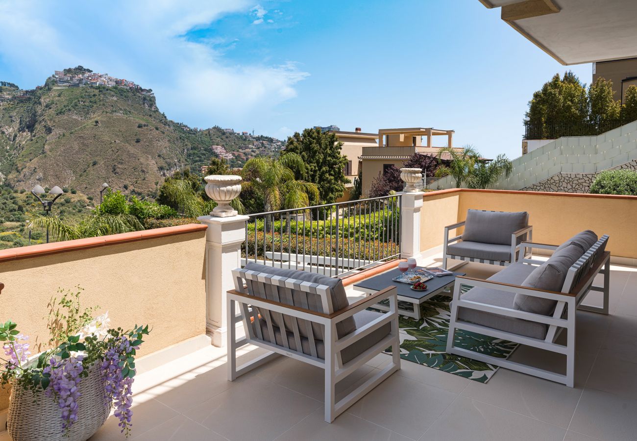 Villa a Castelmola - Villa con piscina a Castelmola, Taormina
