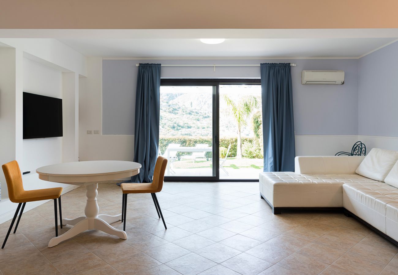 Villa a Castelmola - Villa con piscina a Castelmola, Taormina