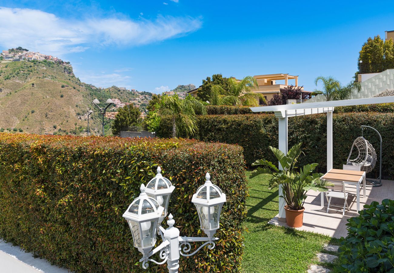 Villa a Castelmola - Villa con piscina a Castelmola, Taormina
