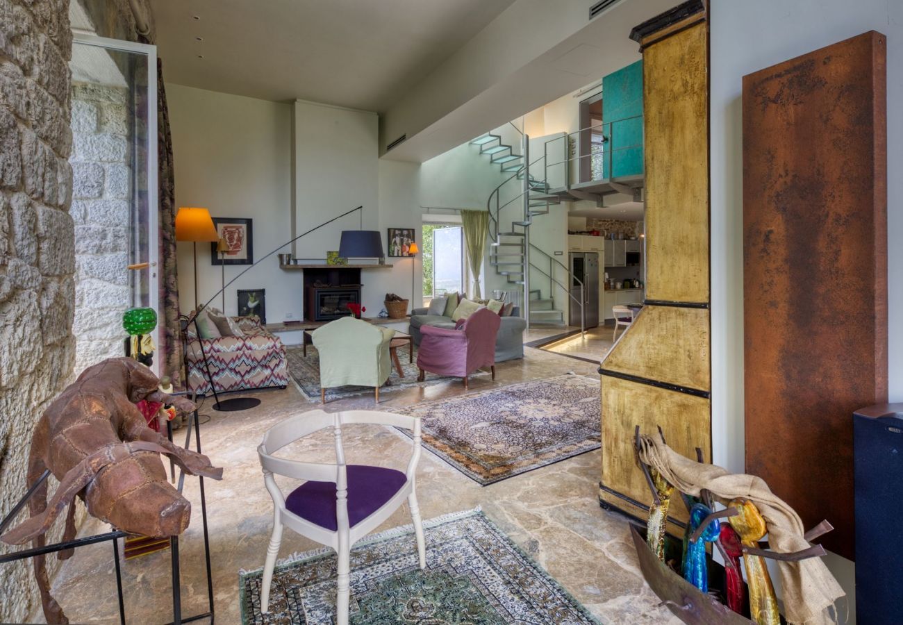 Villa a Camaiore - Villa con piscina riscaldata, panoramica, Camaiore