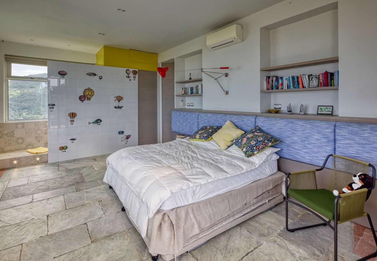 Villa a Camaiore - Villa con piscina riscaldata, panoramica, Camaiore