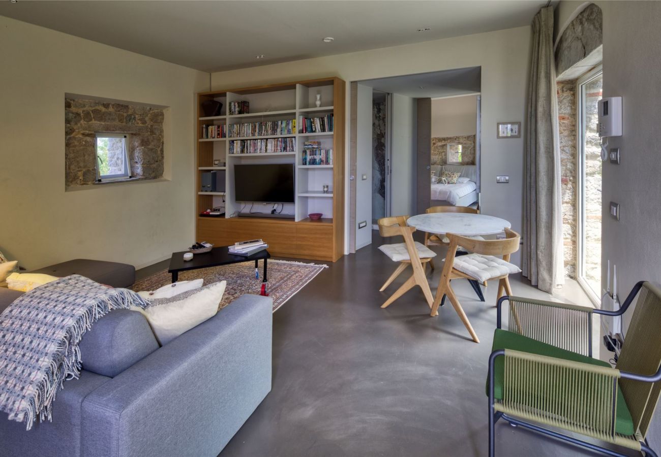 Villa a Camaiore - Villa con piscina riscaldata, panoramica, Camaiore