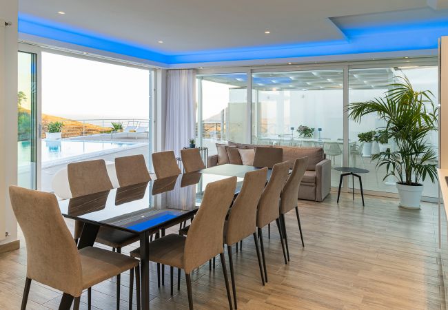 Villa a Montallegro - Splendida villa con piscina e vista mare a Bovo Marina Villa a Montallegro - Splendida villa con piscina e vista mare a Bovo Marina