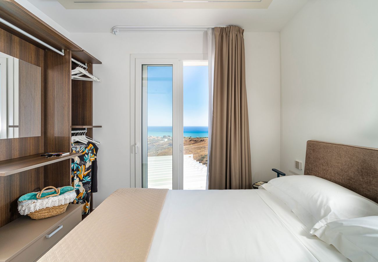 Villa a Montallegro - Splendida villa con piscina e vista mare a Bovo Marina