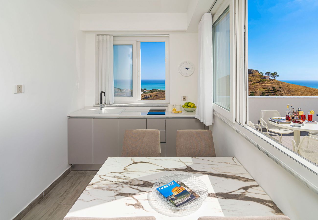 Villa a Montallegro - Splendida villa con piscina e vista mare a Bovo Marina