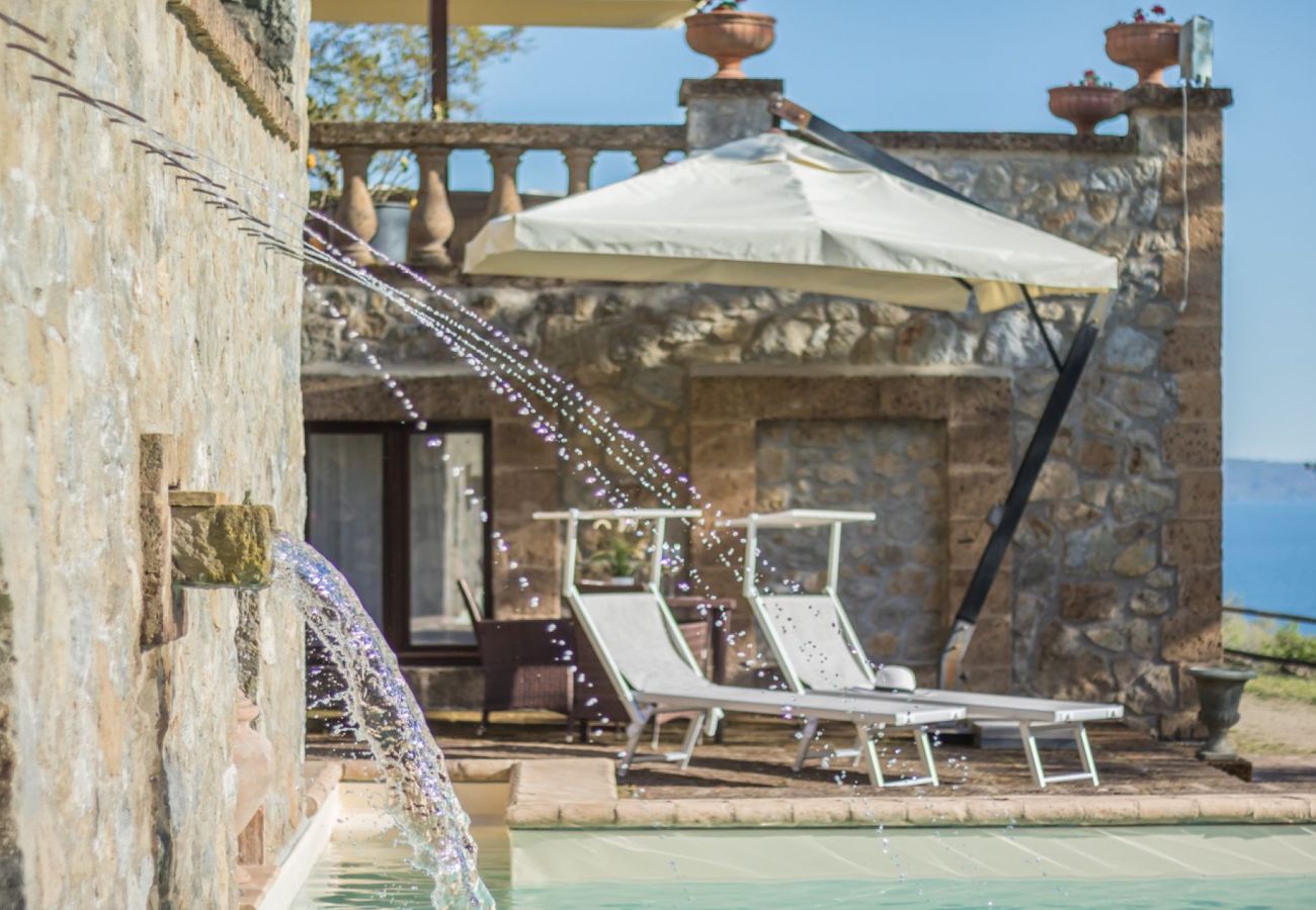 Appartamento a Bolsena - Il Casale del Sughereto - appartamento in villa da sogno con piscina