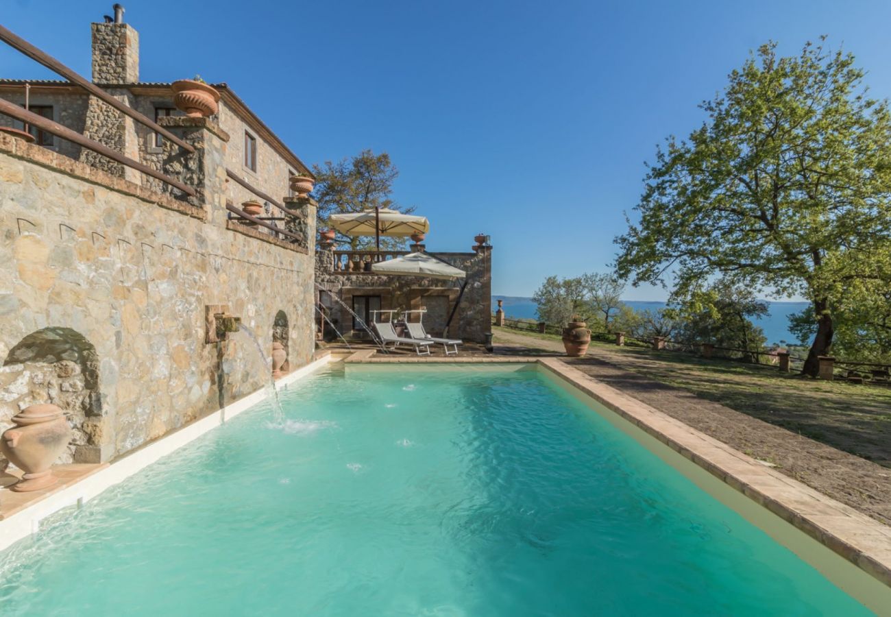 Appartamento a Bolsena - Il Casale del Sughereto - appartamento in villa da sogno con piscina