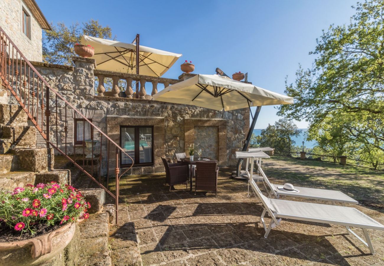 Appartamento a Bolsena - Il Casale del Sughereto - appartamento in villa da sogno con piscina
