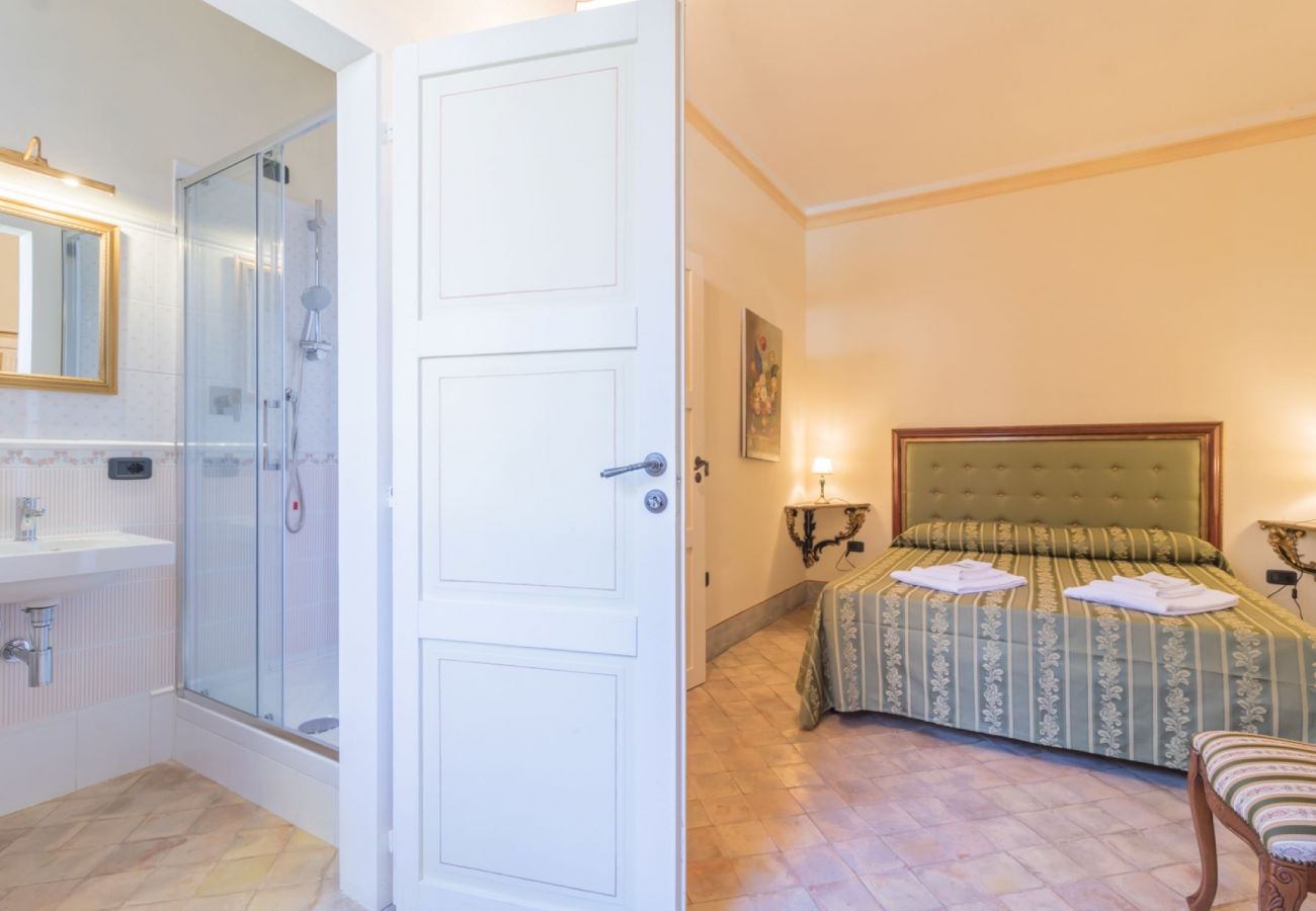 Appartamento a Bolsena - Il Casale del Sughereto - appartamento in villa da sogno con piscina