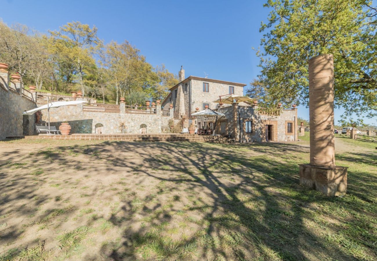 Appartamento a Bolsena - Il Casale del Sughereto - appartamento in villa da sogno con piscina