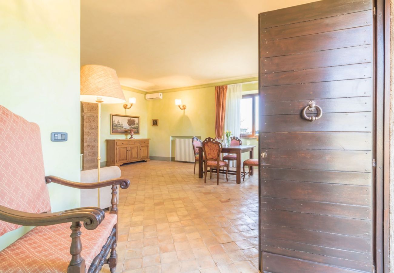 Appartamento a Bolsena - Il Casale del Sughereto - appartamento in villa da sogno con piscina