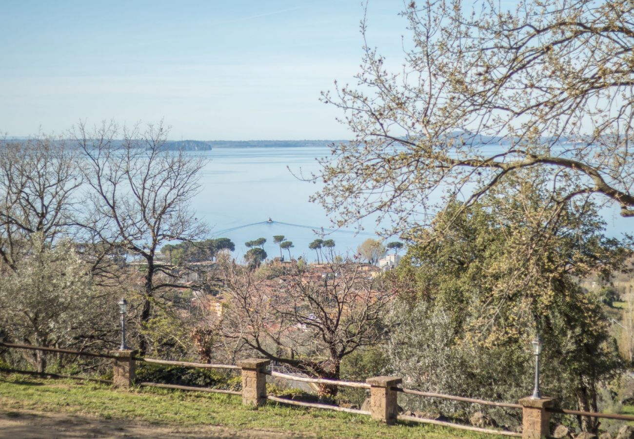 Appartamento a Bolsena - Il Casale del Sughereto - appartamento in villa da sogno con piscina