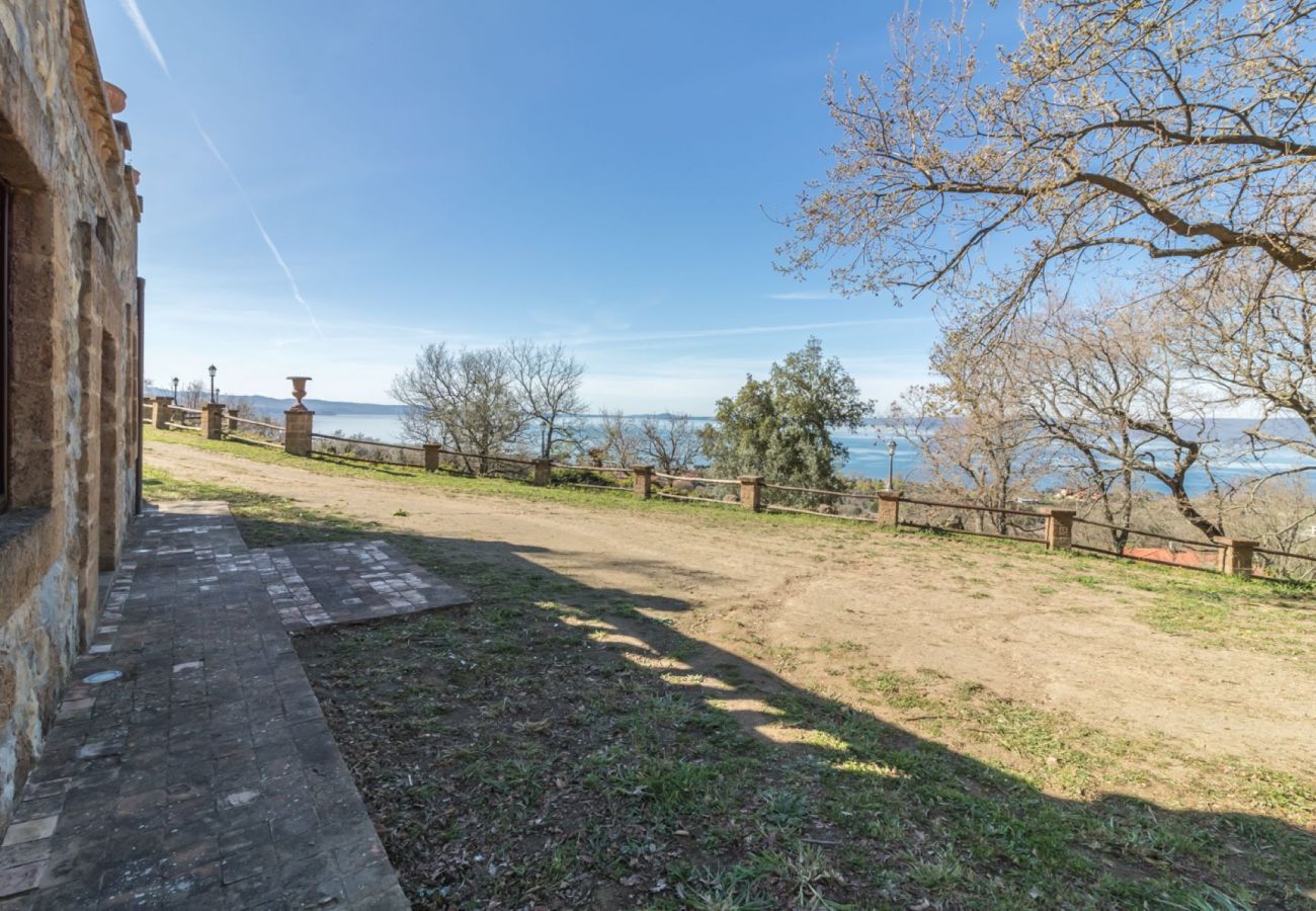 Appartamento a Bolsena - Il Casale del Sughereto - appartamento in villa da sogno con piscina