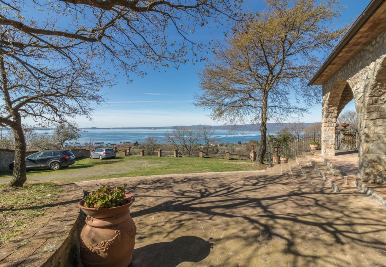 Appartamento a Bolsena - Il Casale del Sughereto - appartamento in villa da sogno con piscina