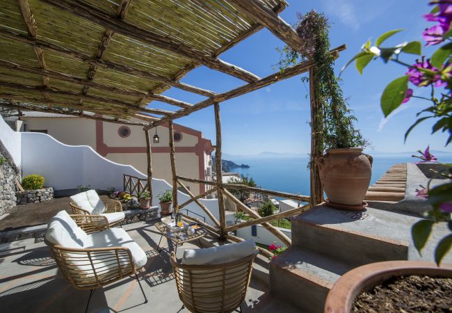 Casa a Praiano - Casa Terry - Grazioso Appartamento con vista mare Casa a Praiano - Casa Terry - Grazioso Appartamento con vista mare