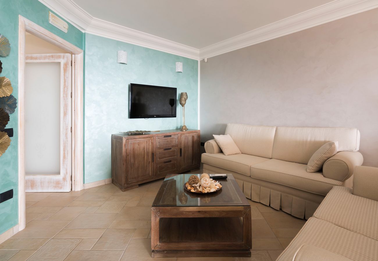 Villa a Montallegro - Villa con piscina, mare a piedi, Bovo Marina