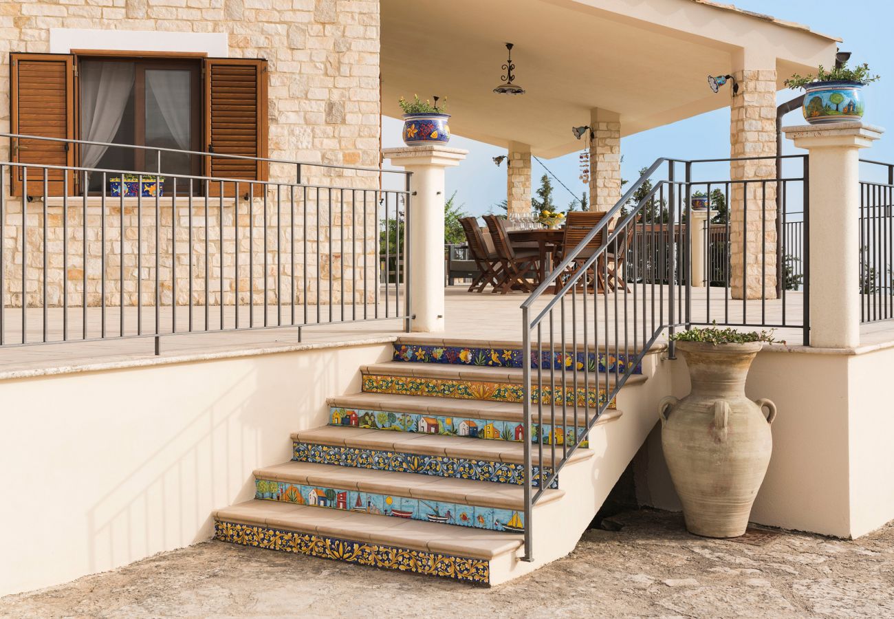 Villa a Montallegro - Villa con piscina, mare a piedi, Bovo Marina