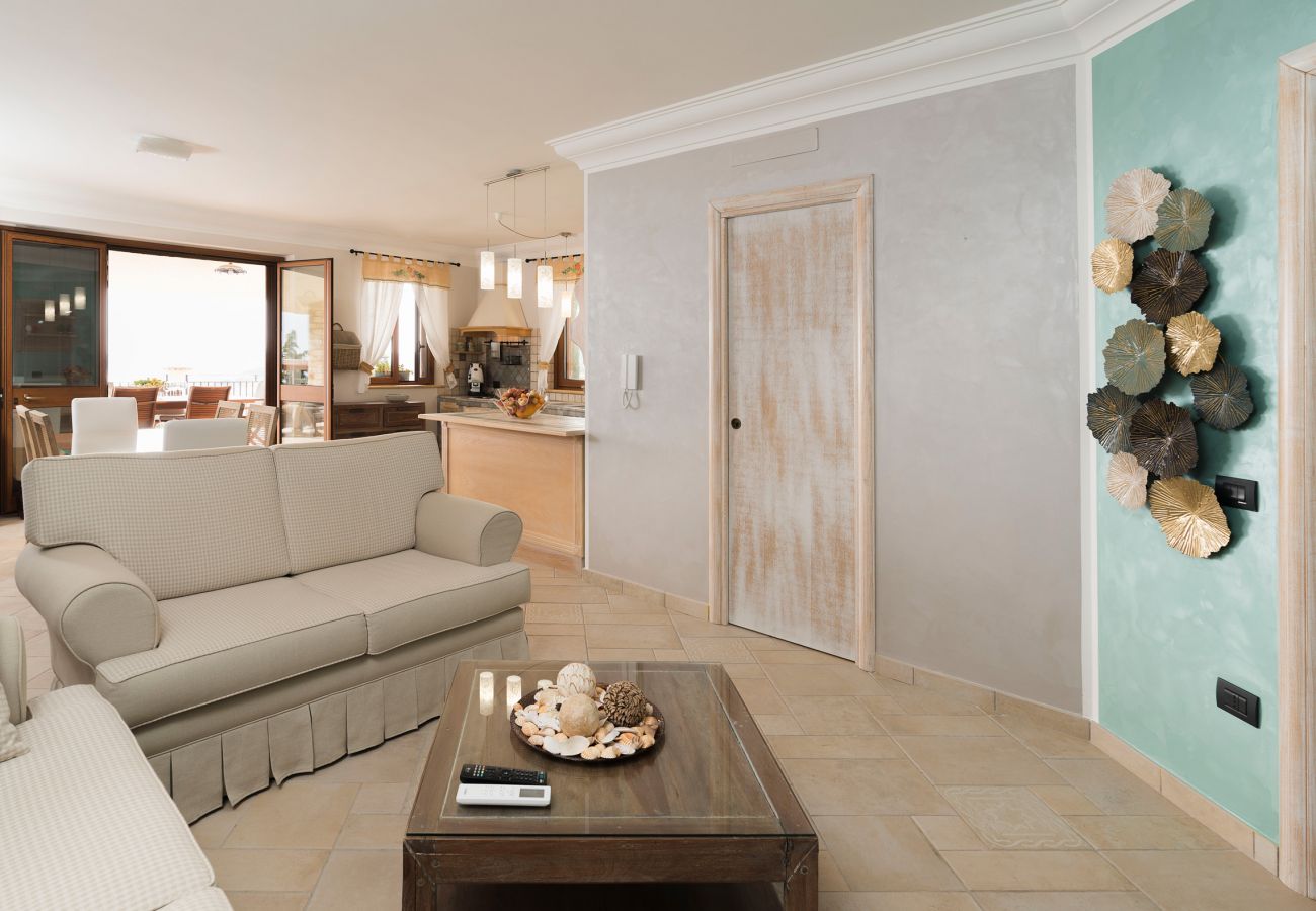 Villa a Montallegro - Villa con piscina, mare a piedi, Bovo Marina