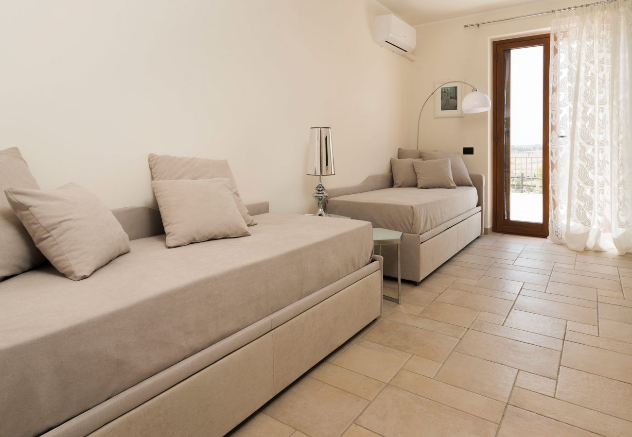 Villa a Montallegro - Villa con piscina, mare a piedi, Bovo Marina