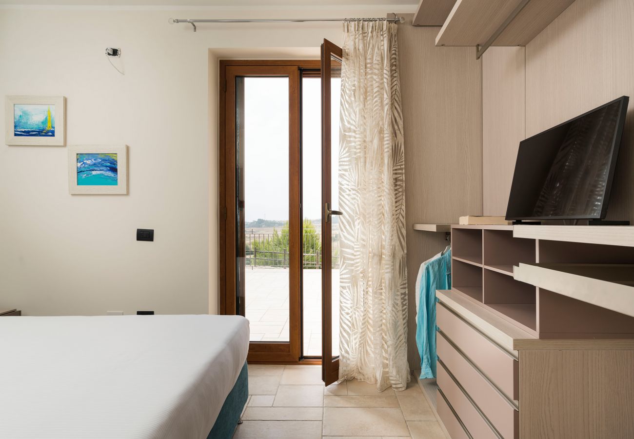 Villa a Montallegro - Villa con piscina, mare a piedi, Bovo Marina