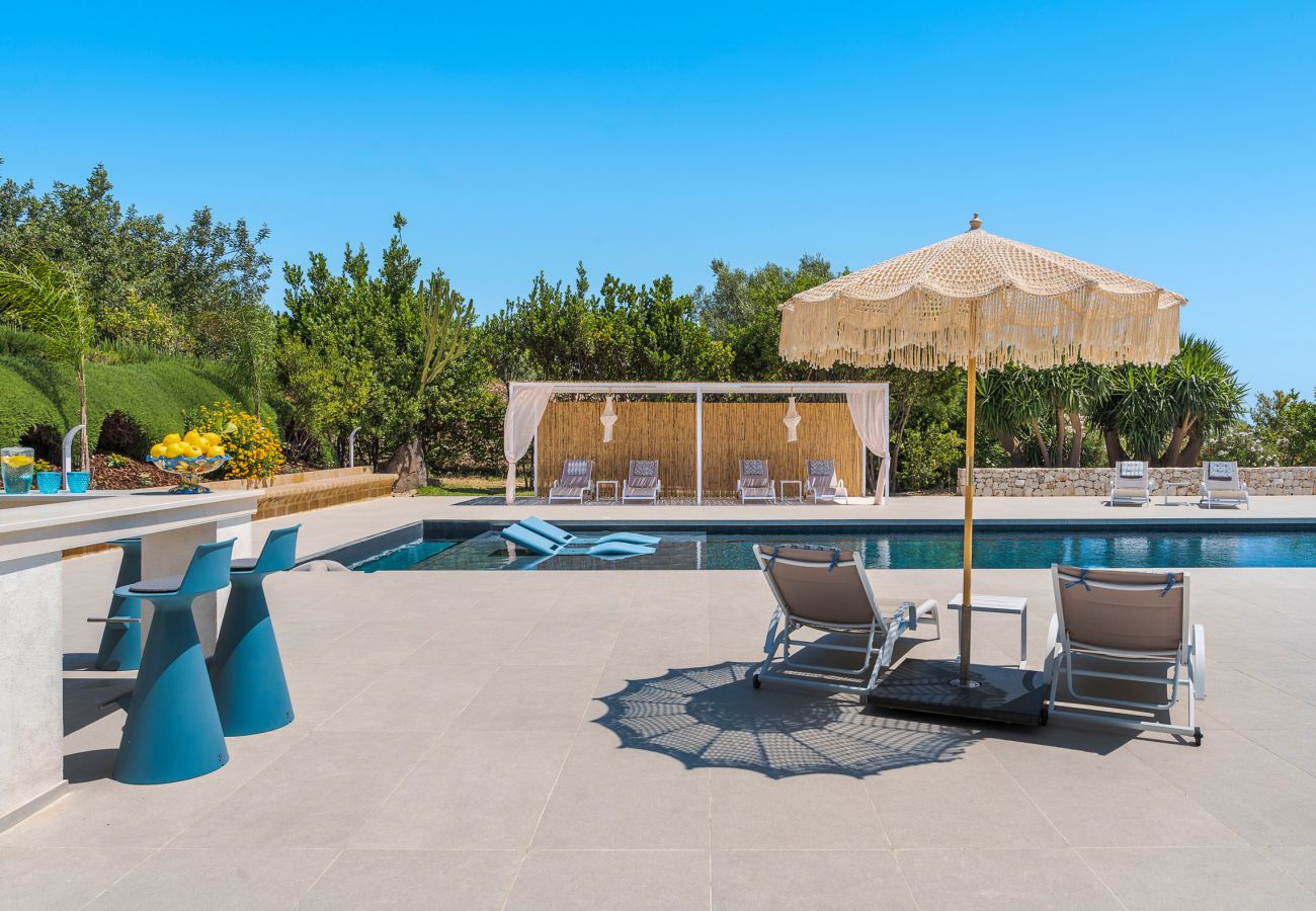 Villa a Noto - Splendida villa con piscina , Noto - DiCasaInSIcilia