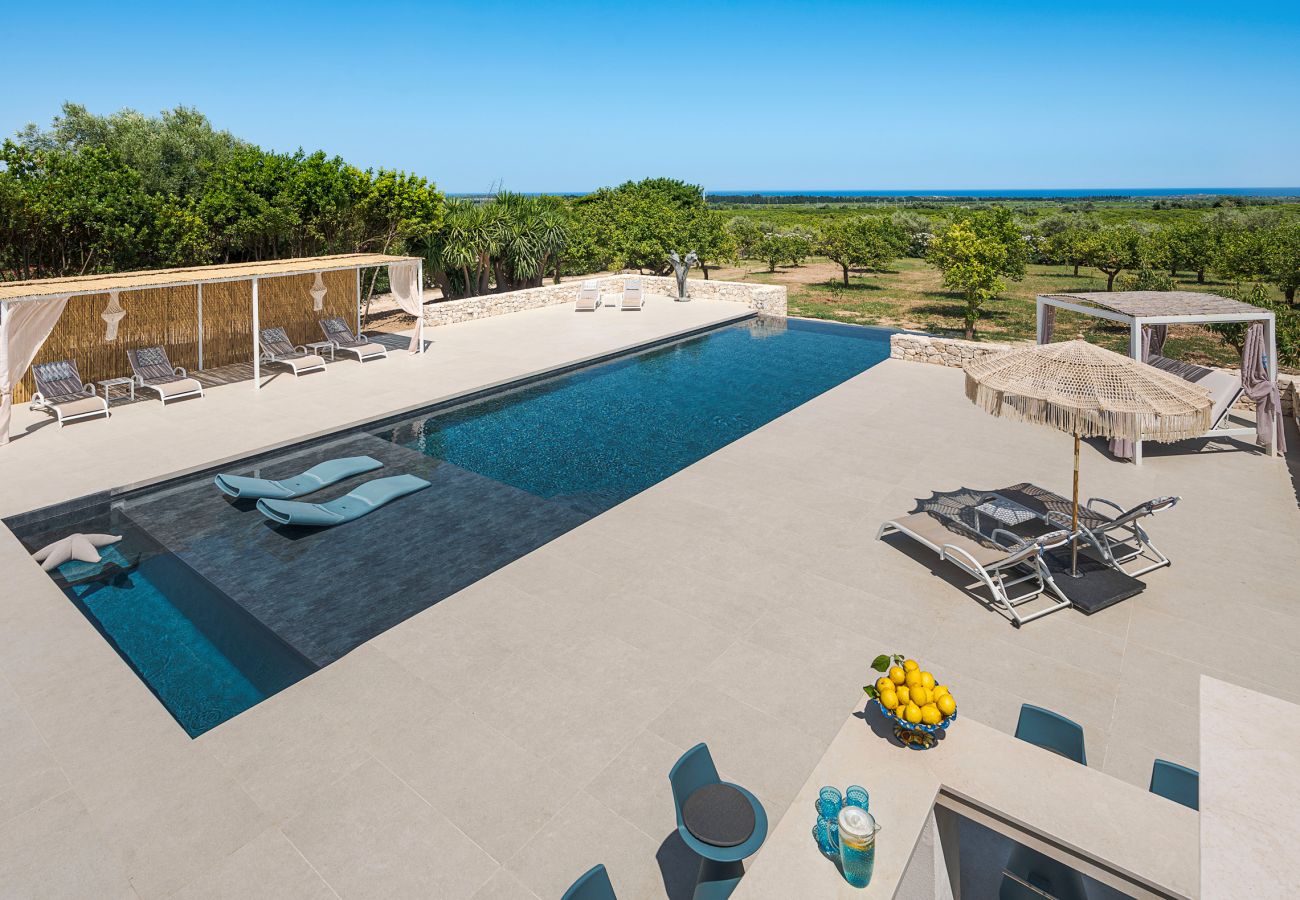 Villa a Noto - Splendida villa con piscina , Noto - DiCasaInSIcilia