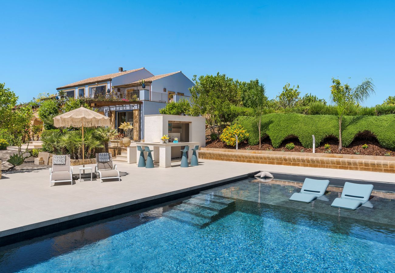 Villa a Noto - Splendida villa con piscina , Noto - DiCasaInSIcilia