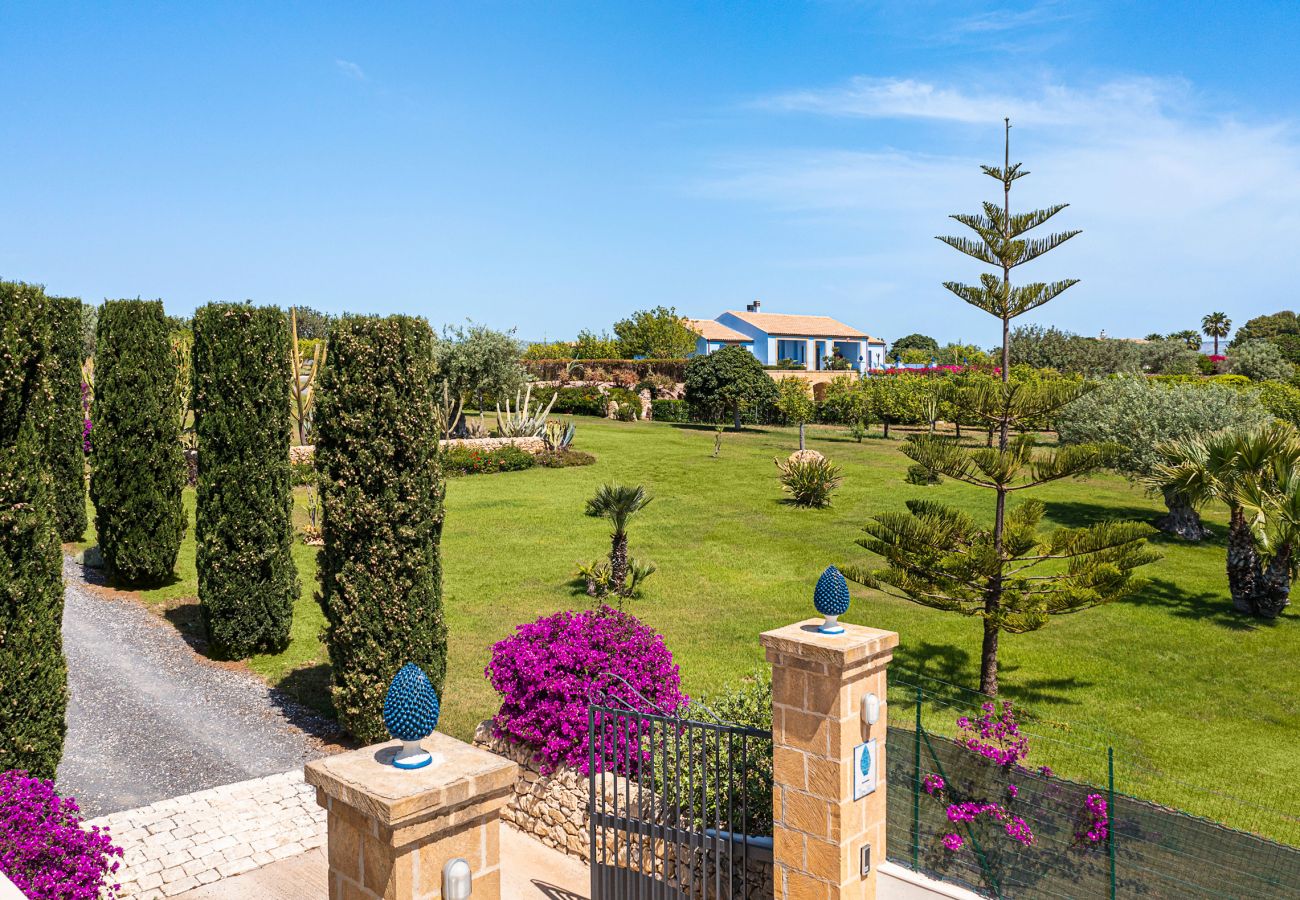 Villa a Noto - Splendida villa con piscina , Noto - DiCasaInSIcilia