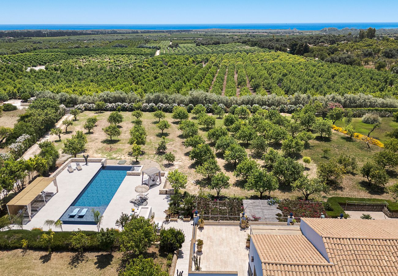 Villa a Noto - Splendida villa con piscina , Noto - DiCasaInSIcilia