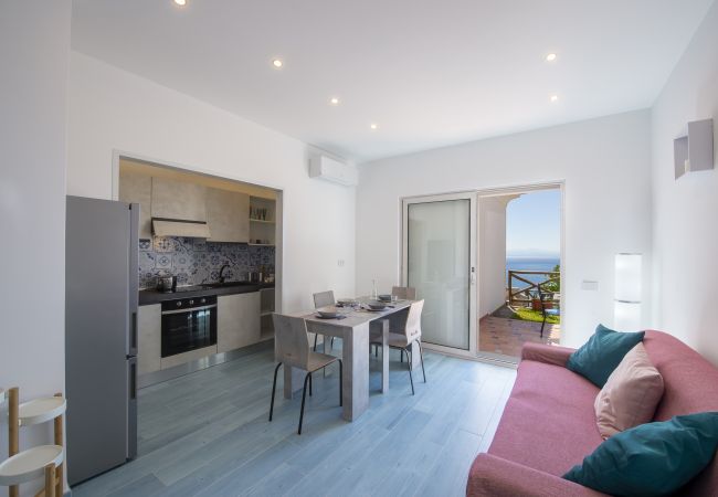 Casa a Praiano - Villa Euriclea - L'eleganza mediterranea nel cuore di Praiano Casa a Praiano - Villa Euriclea - L'eleganza mediterranea nel cuore di Praiano