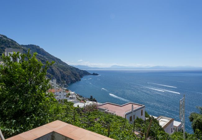 Casa a Praiano - Villa Euriclea - L'eleganza mediterranea nel cuore di Praiano Casa a Praiano - Villa Euriclea - L'eleganza mediterranea nel cuore di Praiano