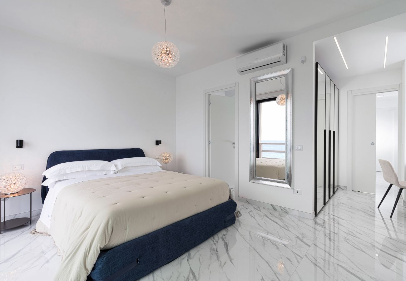 Villa a Noto - Splendida villa con jacuzzi e vista mare a Lido di Noto