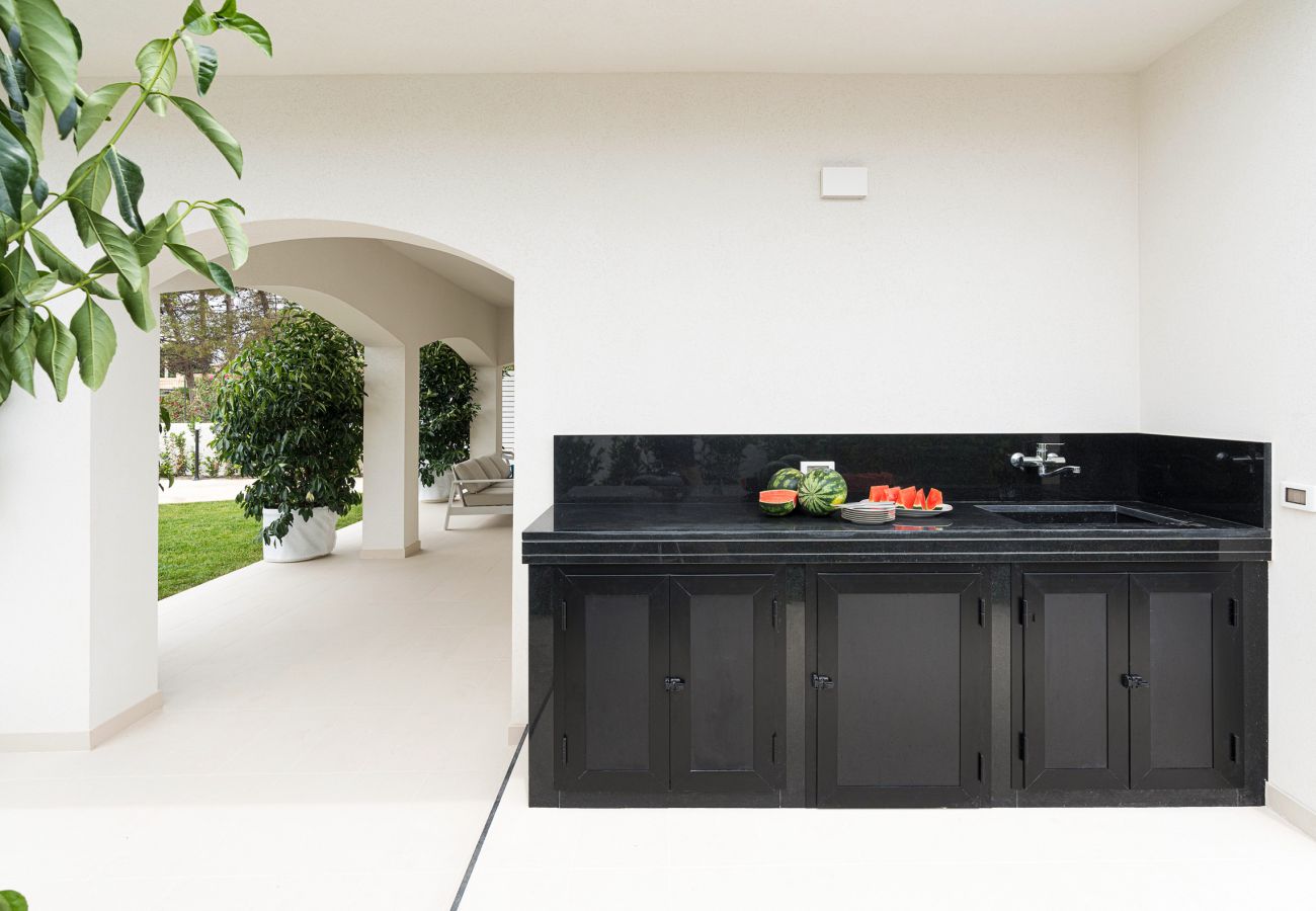 Villa a Noto - Splendida villa con jacuzzi e vista mare a Lido di Noto