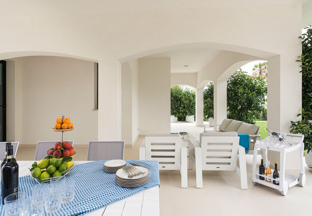 Villa a Noto - Splendida villa con jacuzzi e vista mare a Lido di Noto