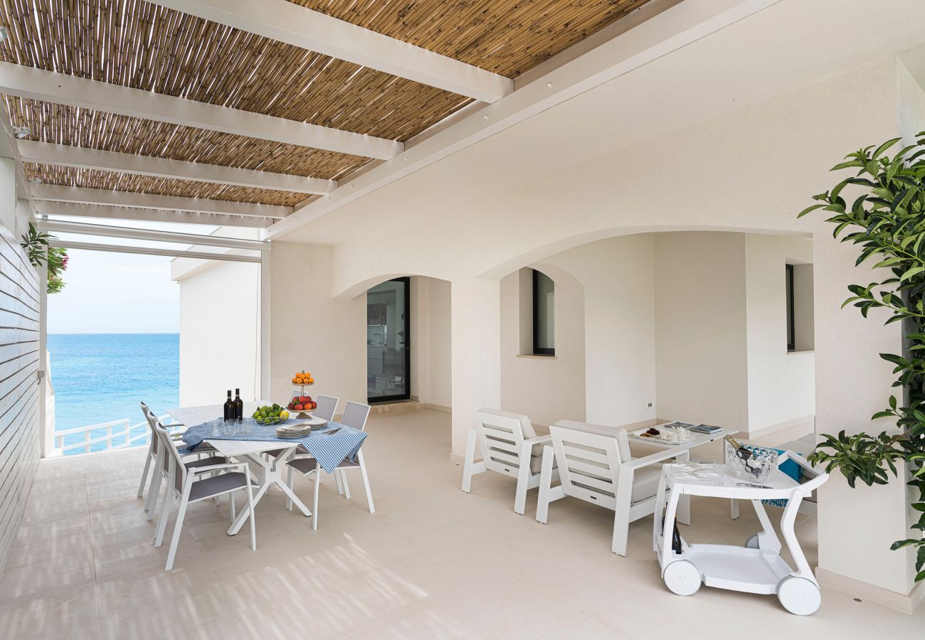 Villa a Noto - Splendida villa con jacuzzi e vista mare a Lido di Noto