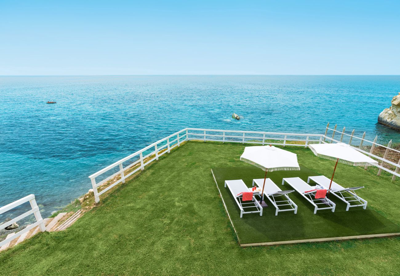 Villa a Noto - Splendida villa con jacuzzi e vista mare a Lido di Noto