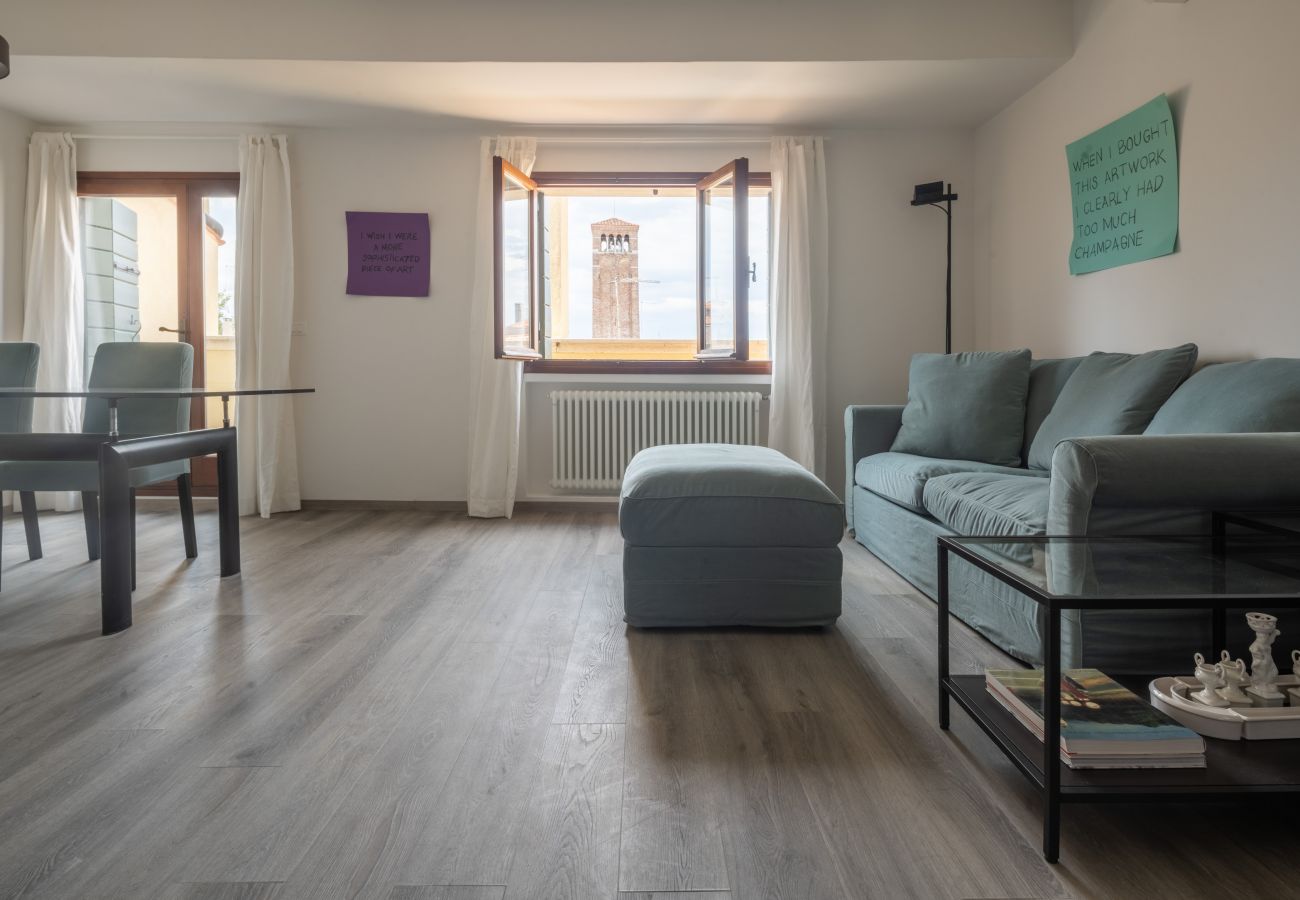 Appartamento a Santa Croce - Bright Apartment on Venetian Roofs R&R